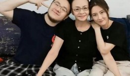 娱乐吃瓜姐妹,揭秘吃瓜姐妹们的幕后故事