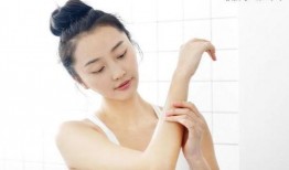 吃鸡皮肤爆料1周年视频,吃鸡皮肤爆料一周年精彩瞬间大盘点